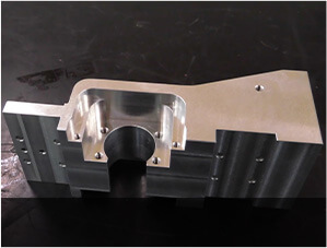 産業用機械部品（アルミ鋳物）