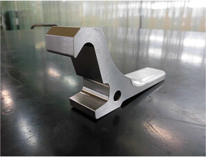 機械部品（アーム）